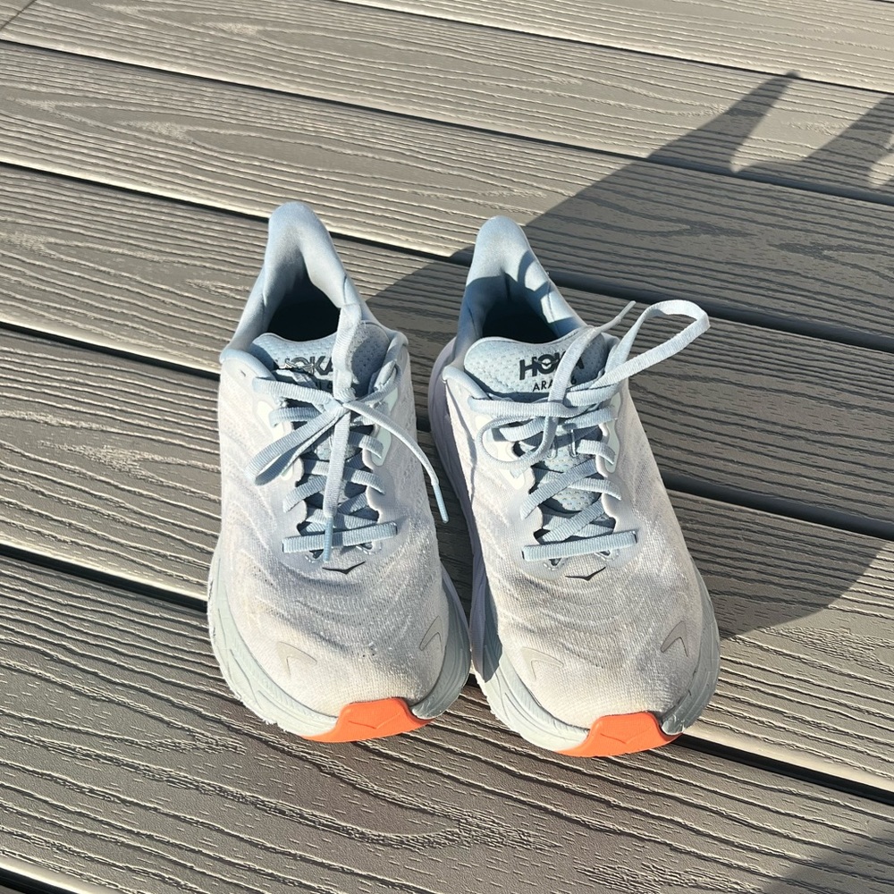 Women’s hoka arahi size 7